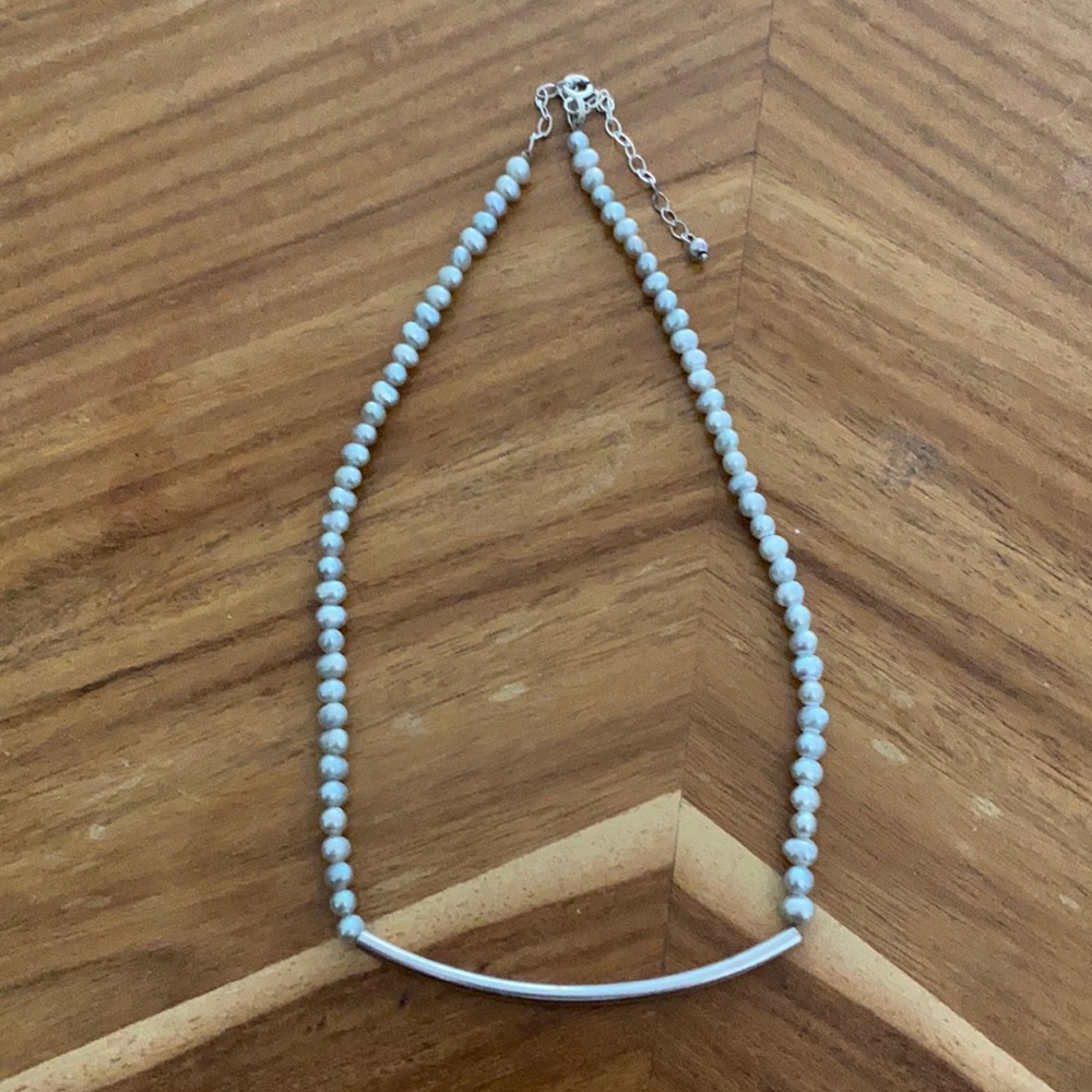 Grey pearl necklace with silver bar pendant